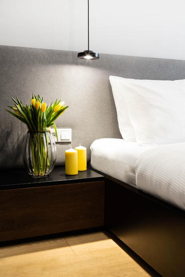 Househost Apartment: Miodowa 42/30 Street Красков Екстериор снимка